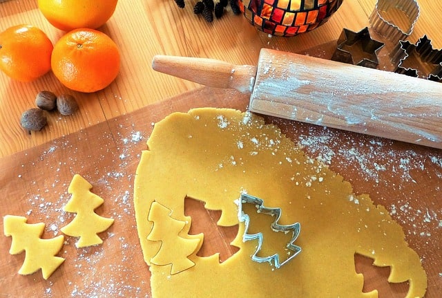 Cooking and Baking with Children During the Holidays - Safety Tips from DadSolo