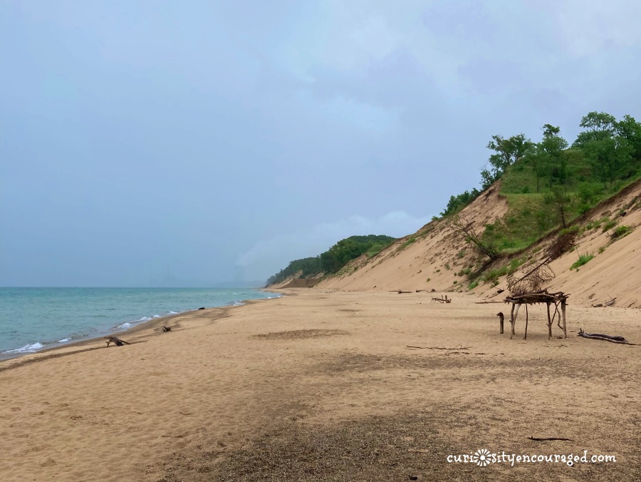 If you're looking for a great place to vacation and  spend time with your people, head to the Indiana Dunes!